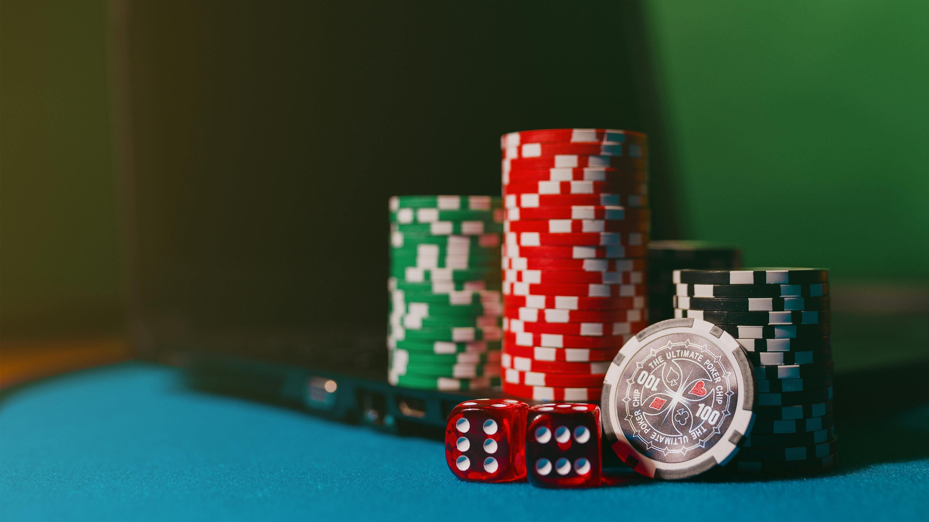777lukcy တွင် Poker နှင့် Baccarat ကတ်ဂိမ်းများကို ကစားပါ
